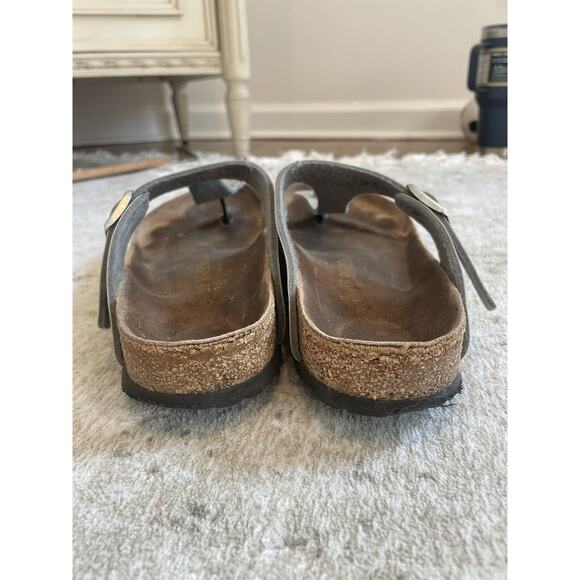 Birkenstock Size 39 Gizeh Birko Flor‎ Sandals Silver Leather Buckle Preloved - Picture 6 of 8